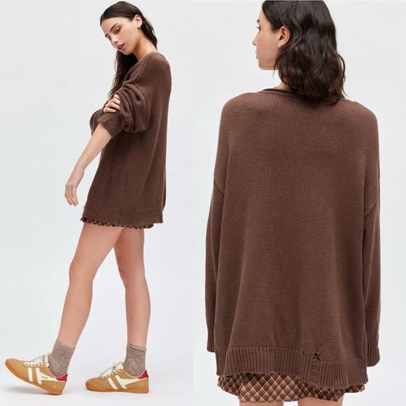 BDG Stella Cowboy Boot Graphic Distressed Oversized Pullover Sweater Brown Boots - Picture 2 of 8